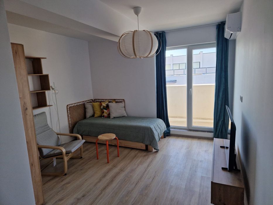 Garsoniera metrou Berceni, prima inchiriere, mobilata, utilata