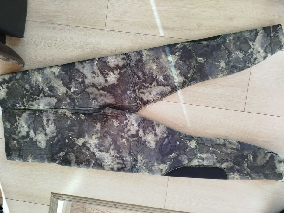 Водолазен неопрен FreeSub 5 мм – размер L (две части)