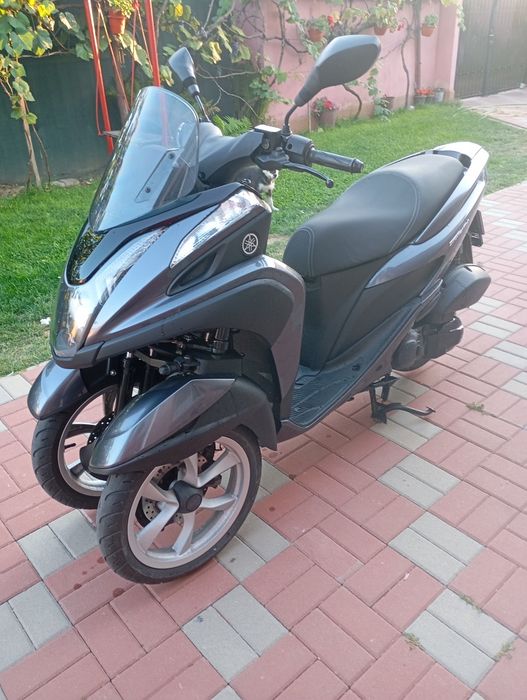 Vând Scuter Yamaha Tricity 125