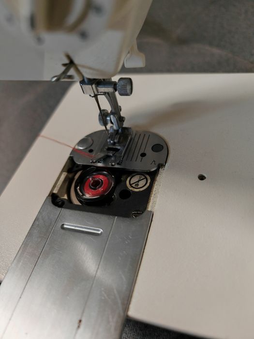 vand masina de cusut electrica Singer profesional 4930C,made in Brasil
