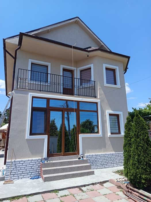 Năvodari - Vând Vila zona Plopilor