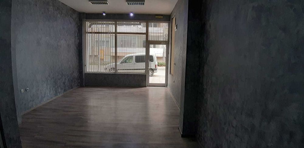 Дава се под наем Офис в Търговище, Вароша - 42 кв.м за 219.3 € - Снимка #4