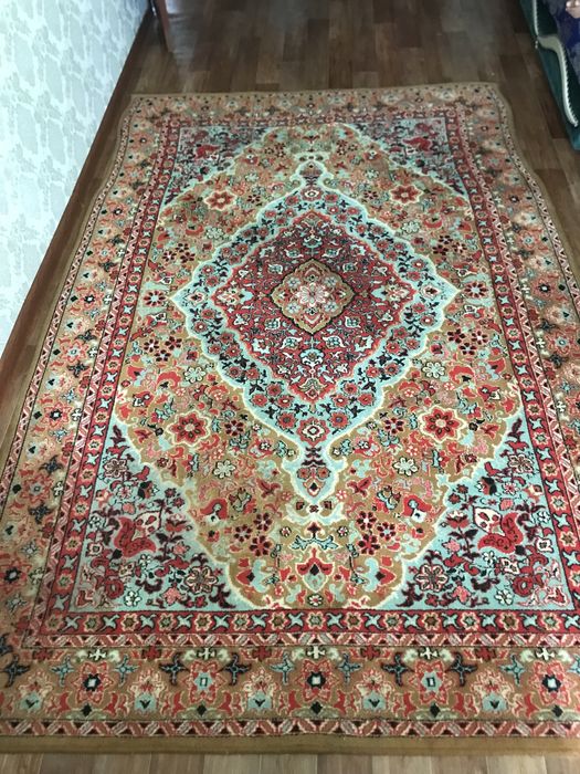 Кілем сатылады