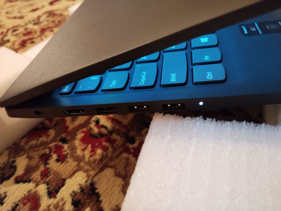 Ноутбук ленова 512