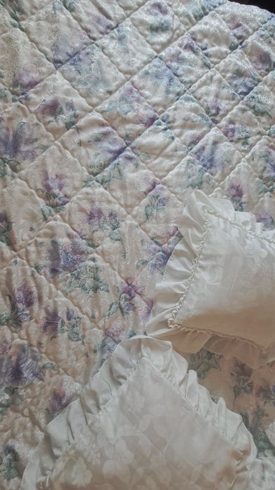 Cuvertura pat cu volănașe