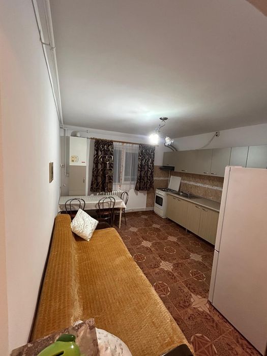 Închiriez apartament cu o cameră