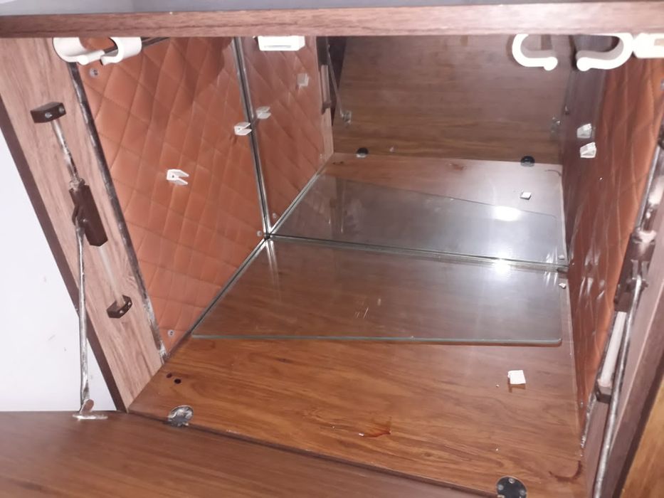 Продам стол бар, тумба Садко 2