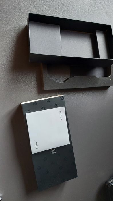 Продаются новые часы  Xiaomi Mibro air.