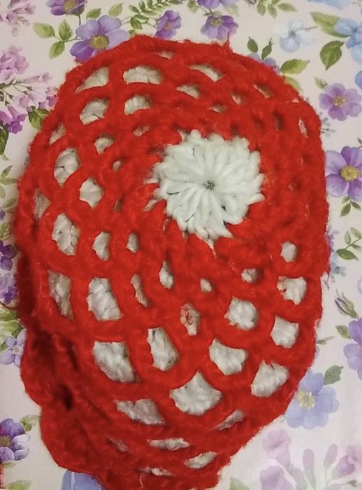 Set căciulă+fular-damă-model deosebit.