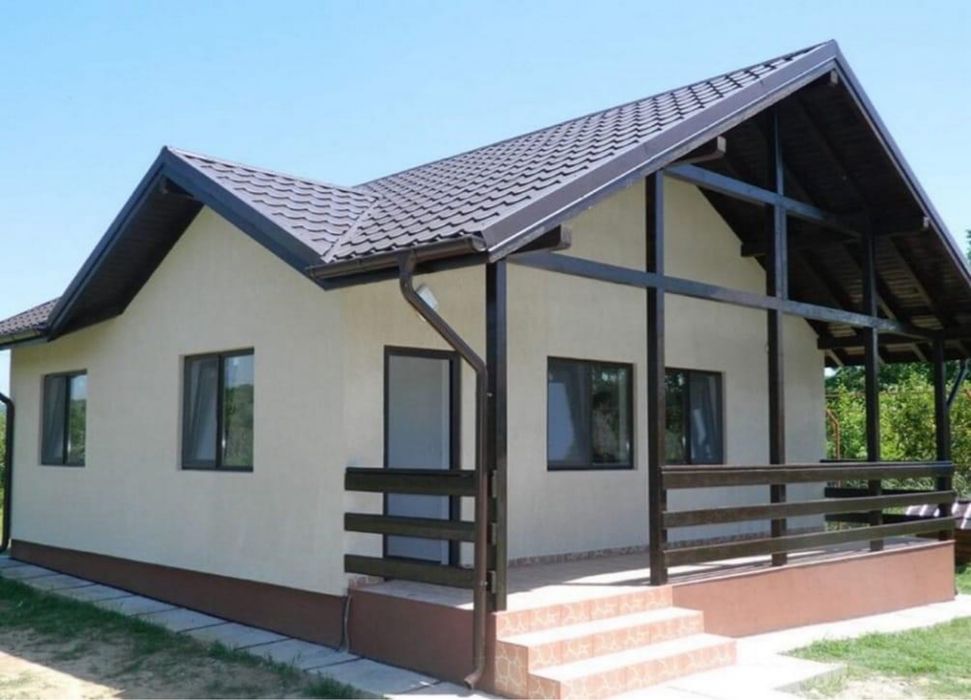 Vand case pe structura metalica din panouri termoizolante