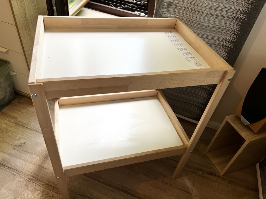 Masa de infasat + saltea Ikea