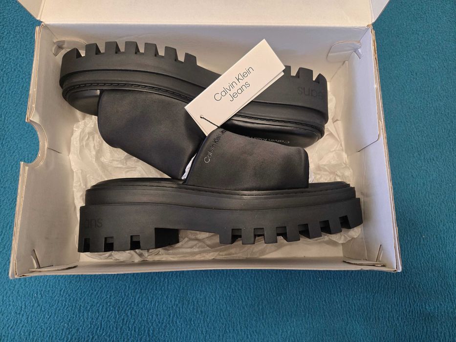 НОВИ чехли Calvin Klein