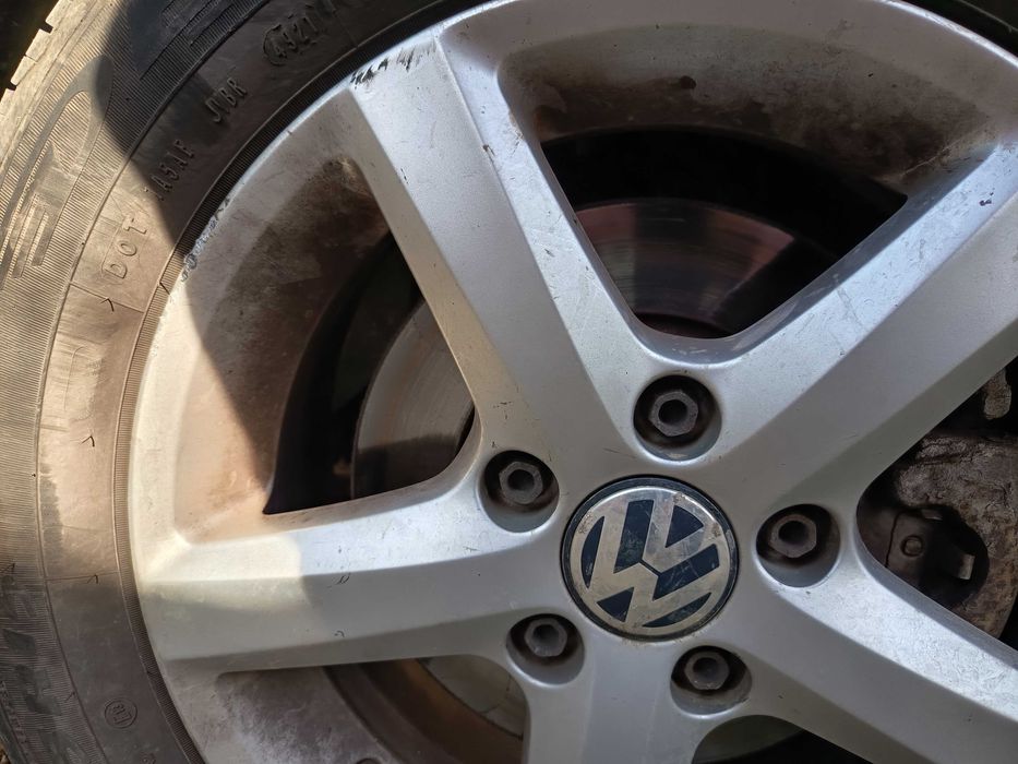 Vând mașina Volkswagen Golf