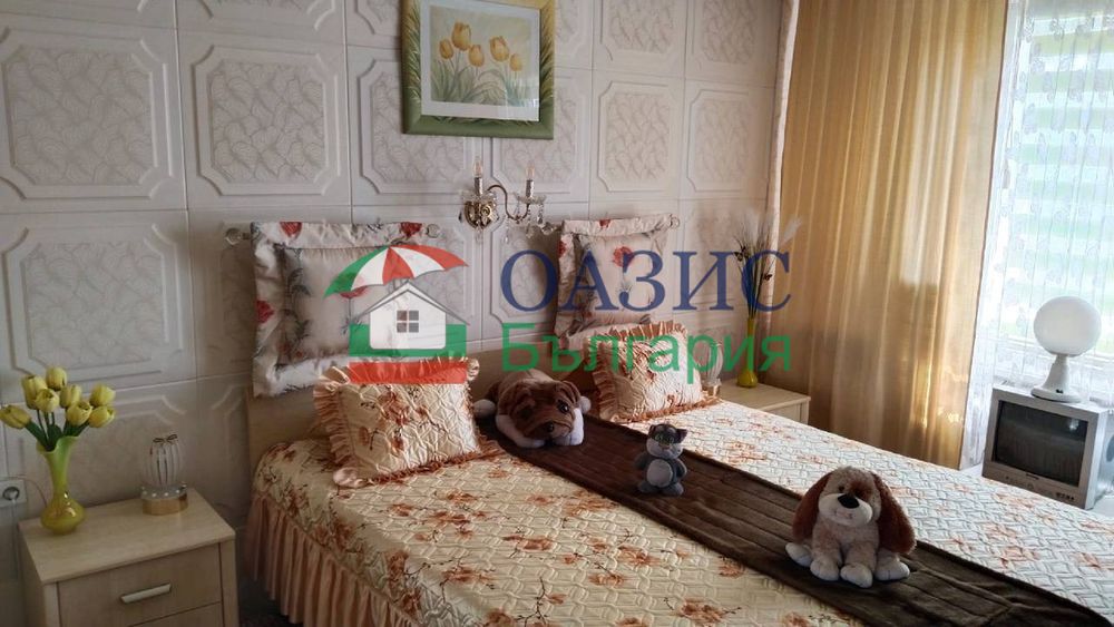 Двуетажна къща с парцел от 870 кв м В С. Вресово, Общ. Руен, обл. Бургас, България,