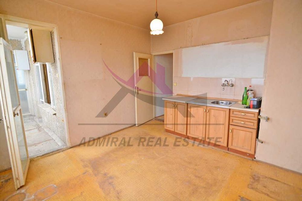 Продава се Двустаен апартамент в Варна, Цветен квартал - 65 кв.м за 1877 €/кв.м - Снимка #7