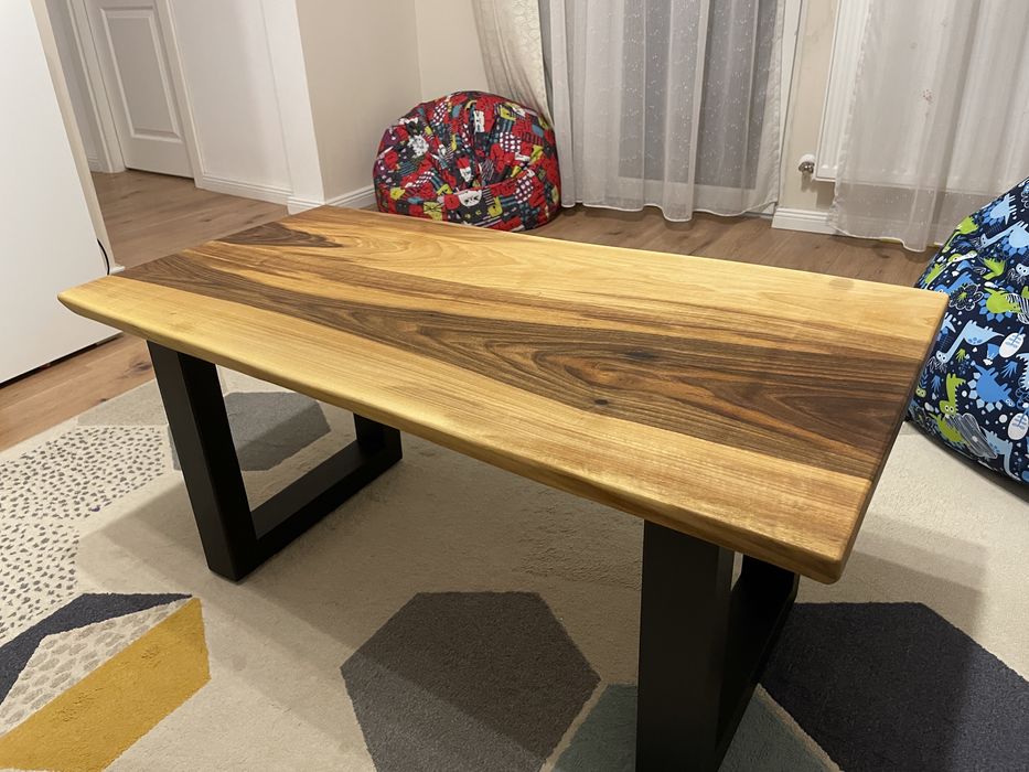 Masuta de cafea din lemn de nuc