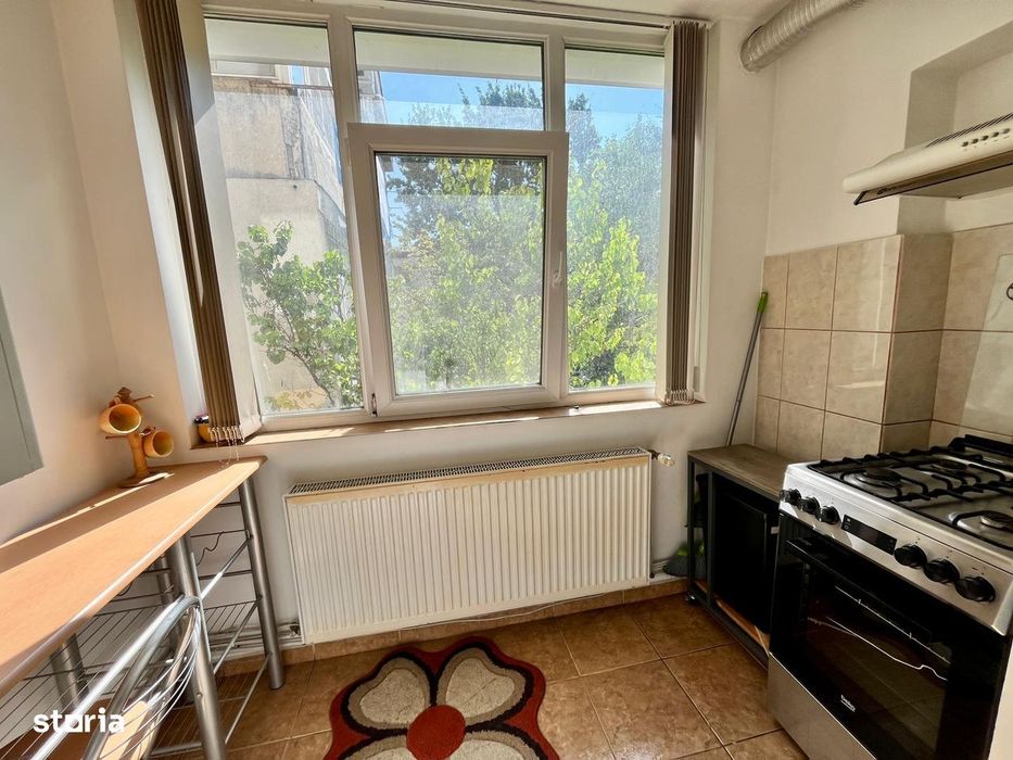 Apartament de inchiriat, 2 camere, decomandat, 50 mp, Nicolina