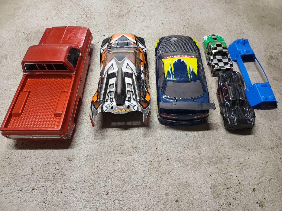 RC части и купета, зарядно, контролер, подложки, носачи и други