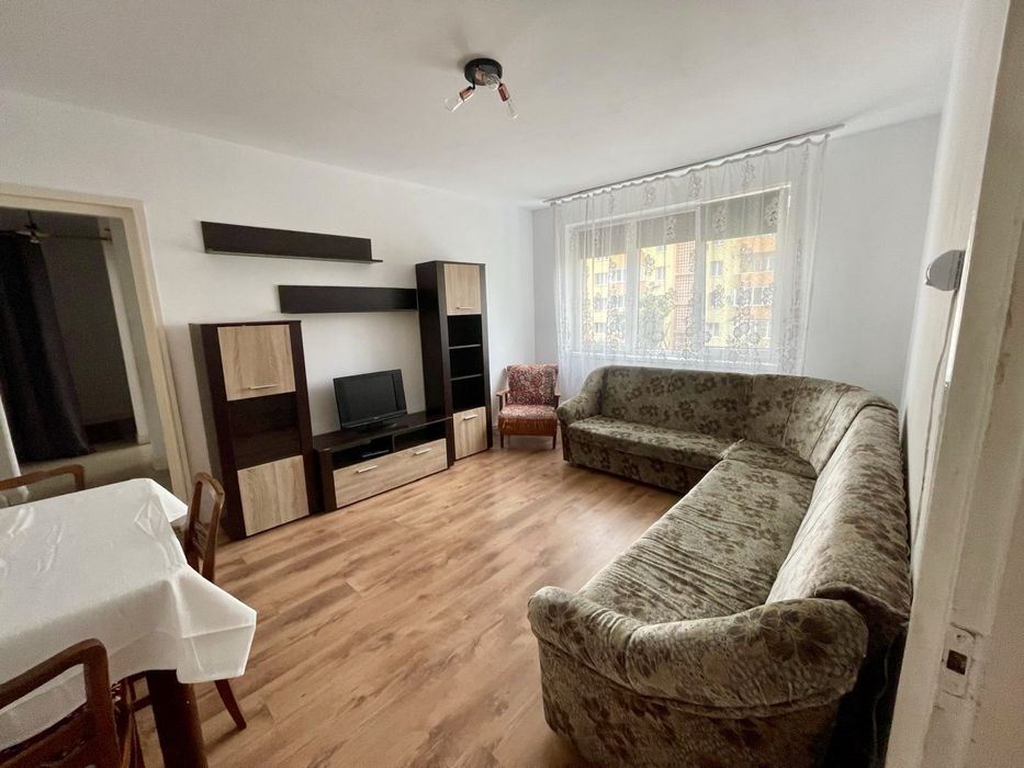 Inchiriez apartament 3 camere, 59 mp, etaj 2