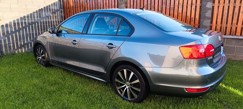 Vând VW Jetta Recent Adusa 1.6 Tdi cayc 236000km reali.2011 euro 5 (Passat,Golf,audi,polo)