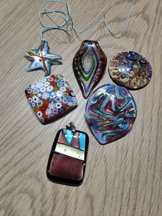 Lot pandantive sticlă. Murano