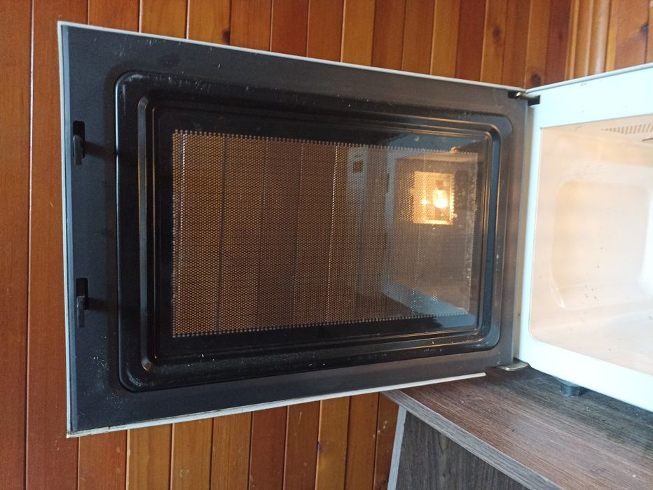 Микровълнова Panasonic NN-K448W