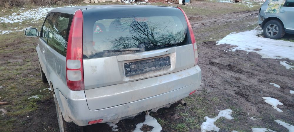 Продавам Хонда HR-V 1.6 105к ма части!!