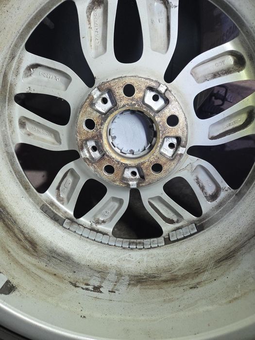 BMW Х1 и X3  джанти със зимни гуми 225/60/17. 7,5J×17. ET32. 5×120  цо72 + сензори