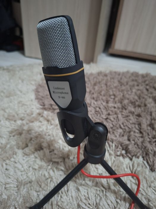 Продам микрофон SF666