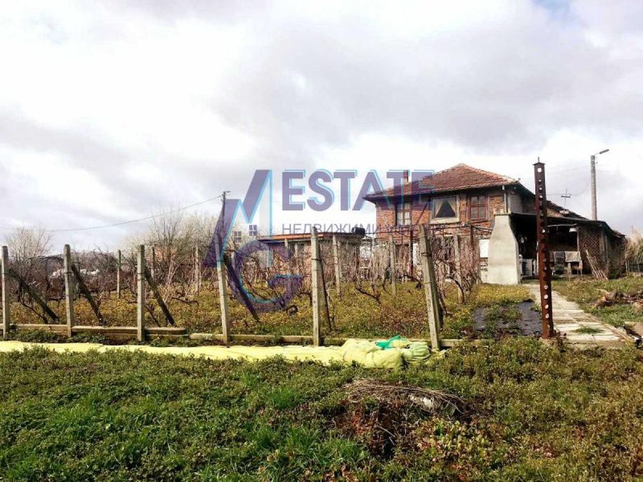 Къща в село Изгрев община Царево