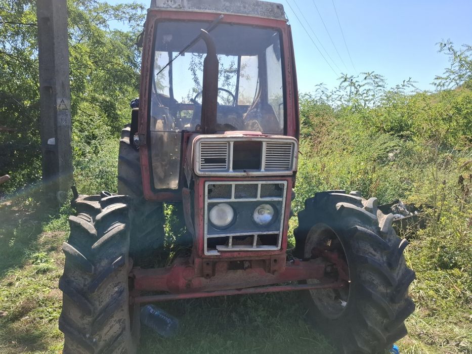 Vand inernational 885xl sau dezmembrez