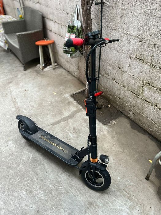 Vând trotineta electrica joyor