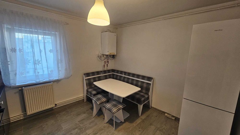 Inchiriez apartament 2 camere