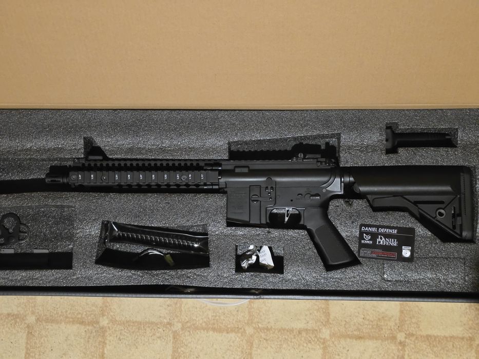 Еърсофт/Airsoft реплика Specna Arms SA - E19 EDGE  Daniel Defense