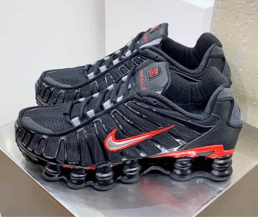 Нови мъжки маратонки Nike Air Max Shox TL black red
