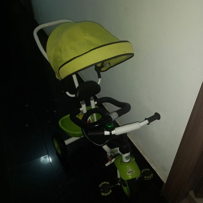 Tricicleta multifuncțională pentru copii