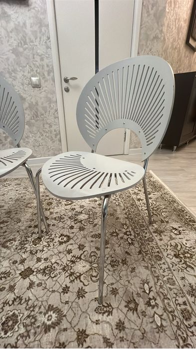Стулья шесть штук
