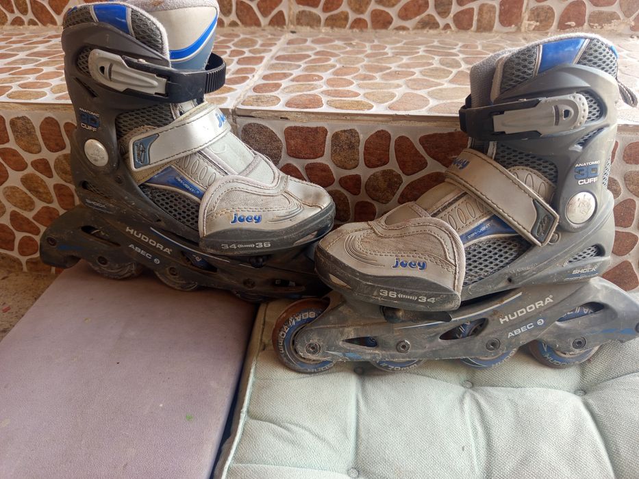 Роликовые коньки .