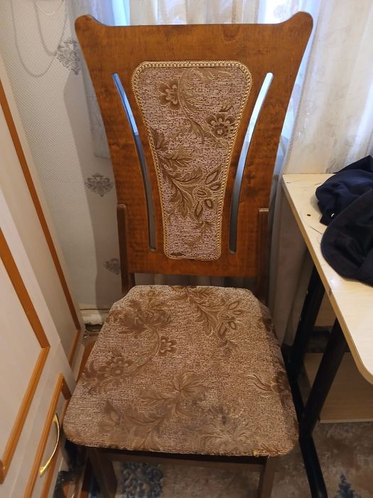 Продаю деревянный стулья