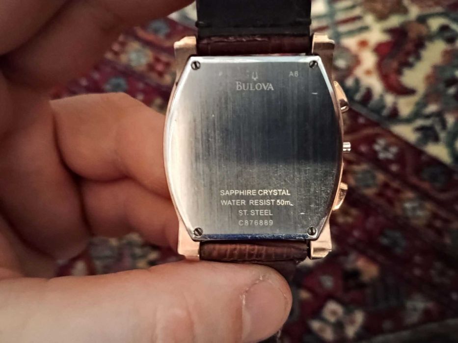 продавам часовник Bulova  - с розово златно покритие