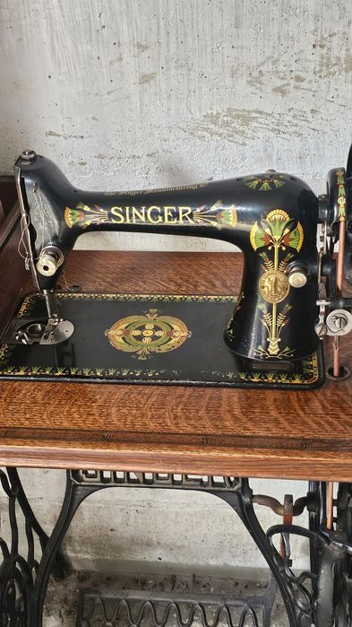 Mașina de cusut Singer