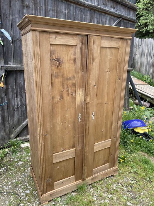 Vitrină veche de colecție