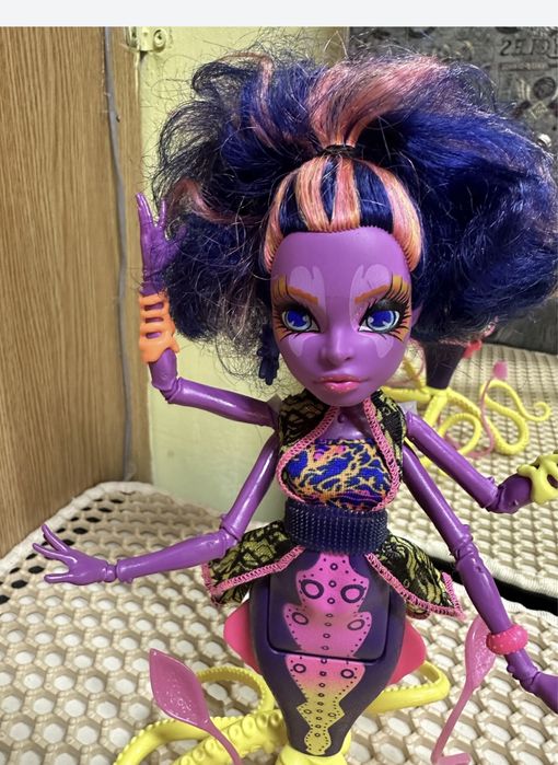 Продаммкукол монстр хай!
