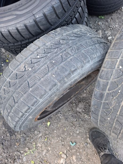 Vand 2 roti R 15 renault megane cu anvelope 195 65 15 m+s