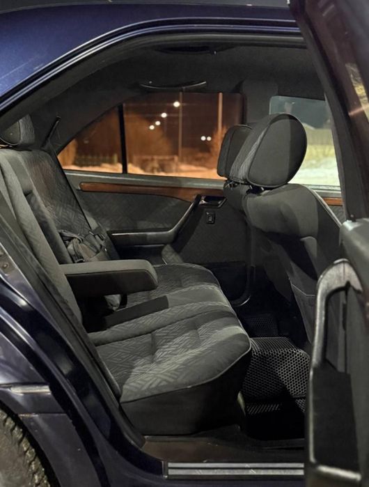 Mersedes-Benz C200 W202 объем 2, РАССРОЧКА.