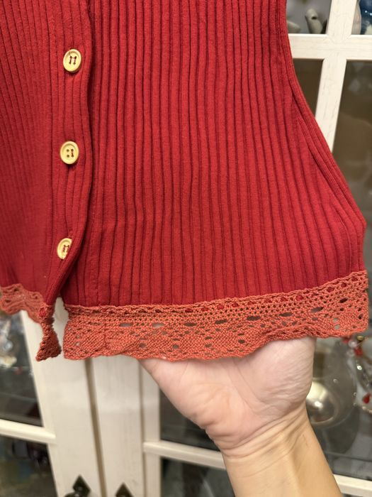 Новая кофточка на размер S.