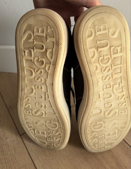 Кроссовки Guess оригинал, р. 40, чёрные