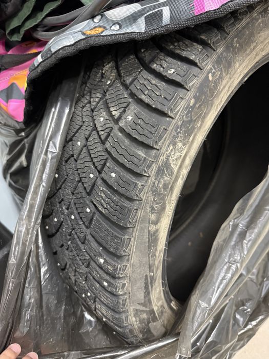Продам Pirelli Scorpion ice zero 2 265/45/21
