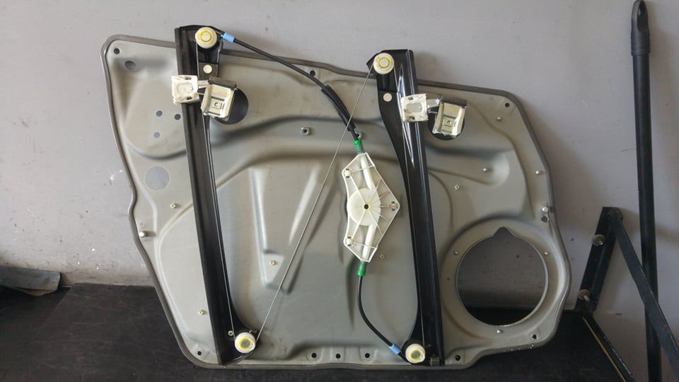 Macara usa dreapta fata mercedes a class w169 a1697203079