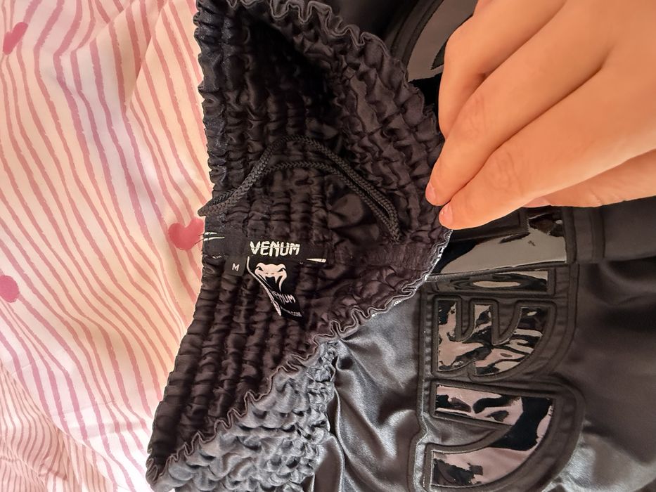 Дамски Venum къси шорти